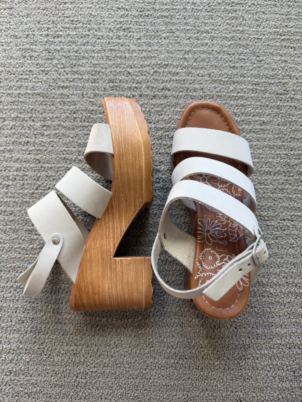 White Strappy Platform Sandals with Wood-Effect Wedge